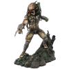 Unmasked Predator Gallery diorama in doos Diamond Select convention exclusive